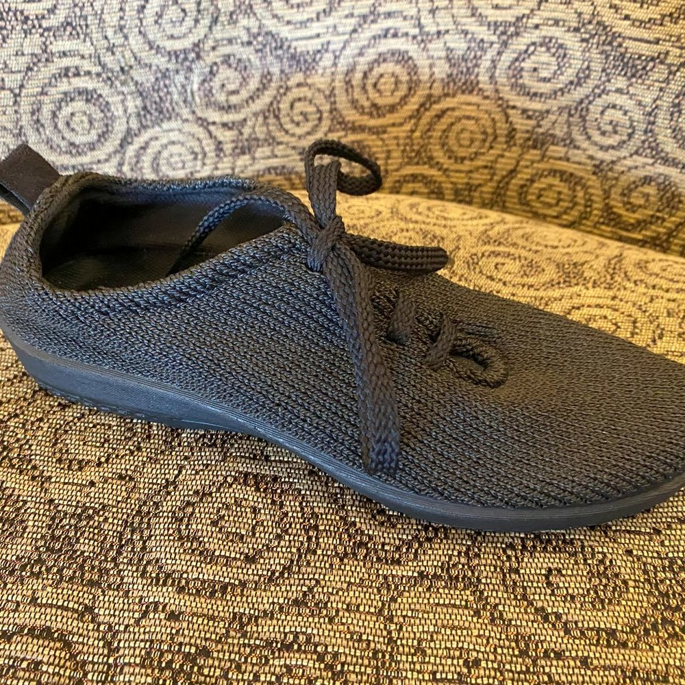 Arcopedico - LS Black - Multiple Sizes (NEW W/ BOX)